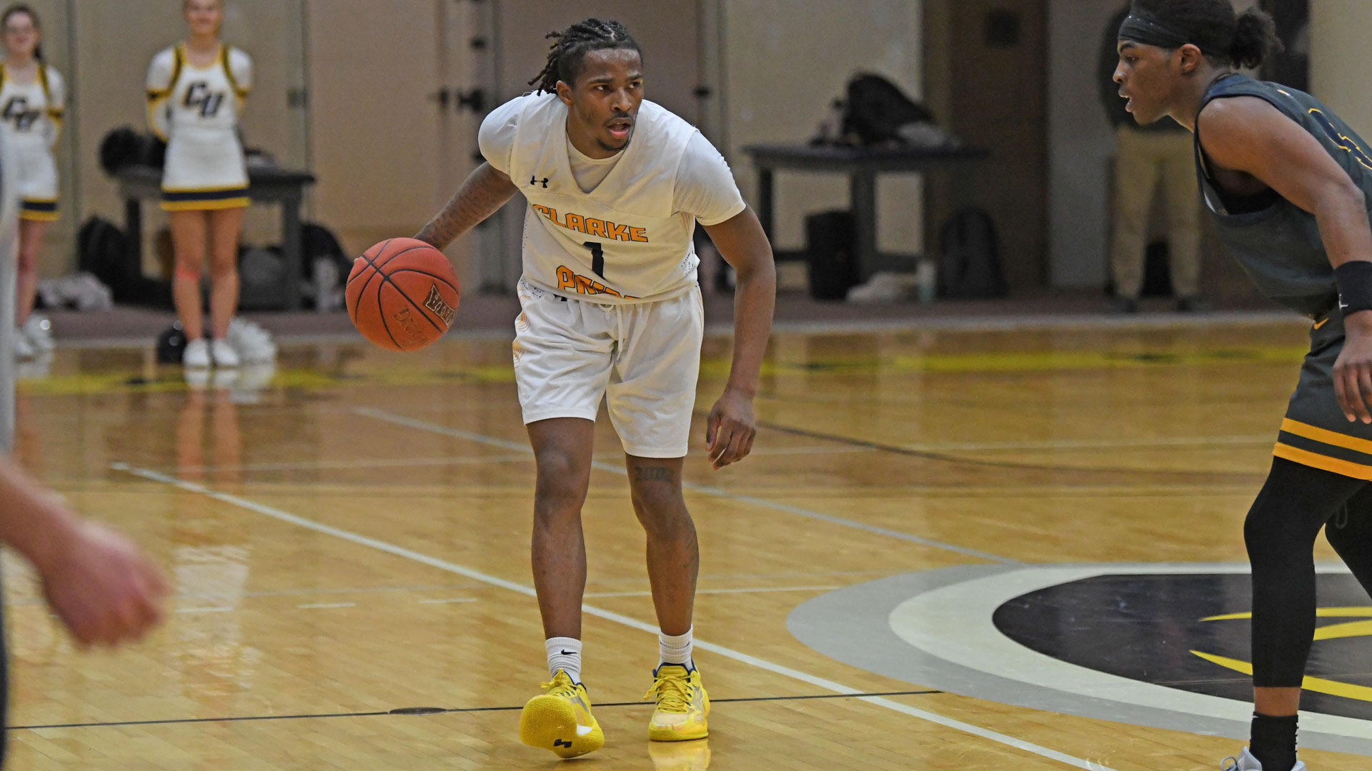 Luster leads the way in Pride's second-straight win
