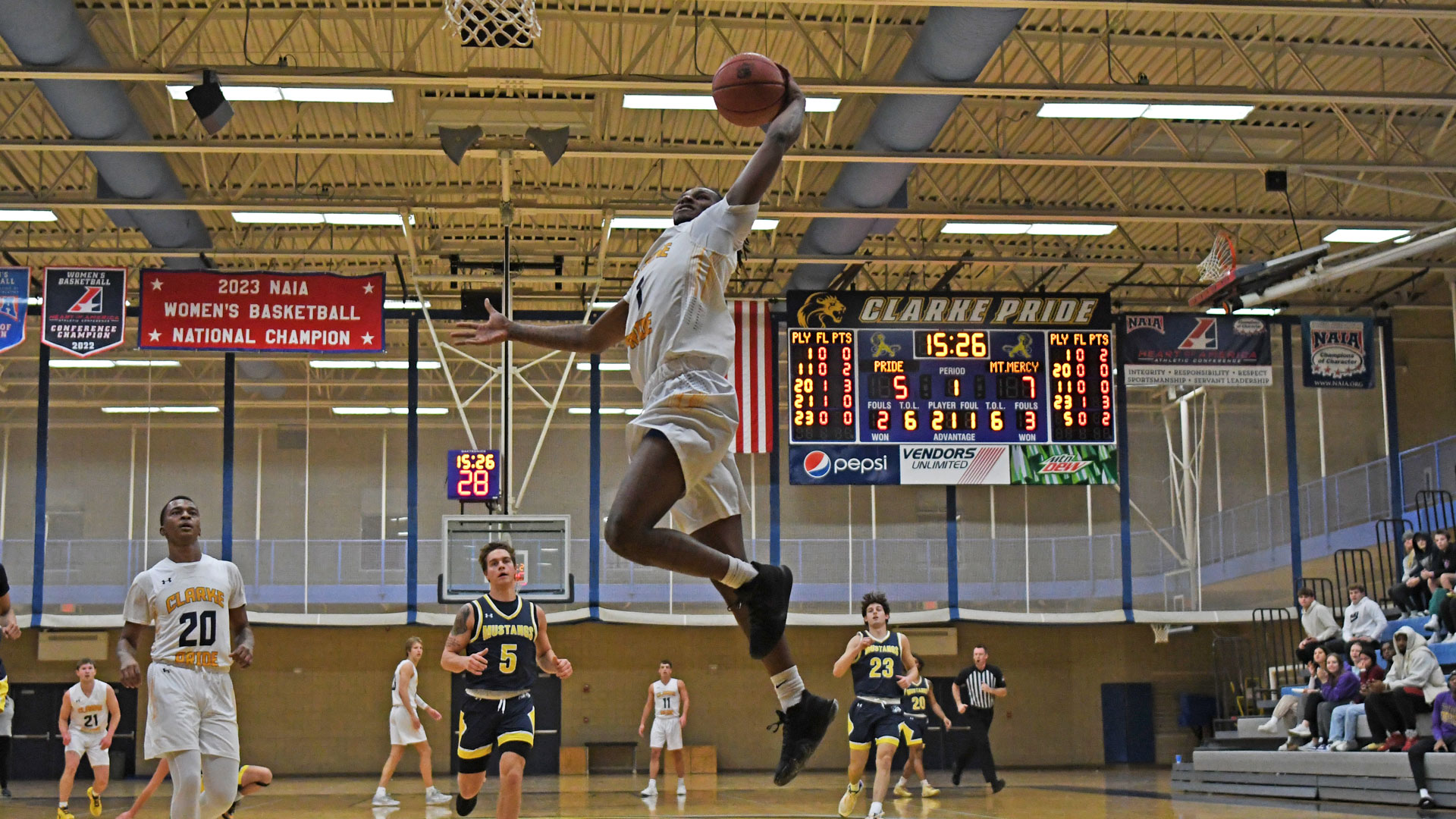 Luster's career night falls short in Pride's narrow loss to Mount Mercy