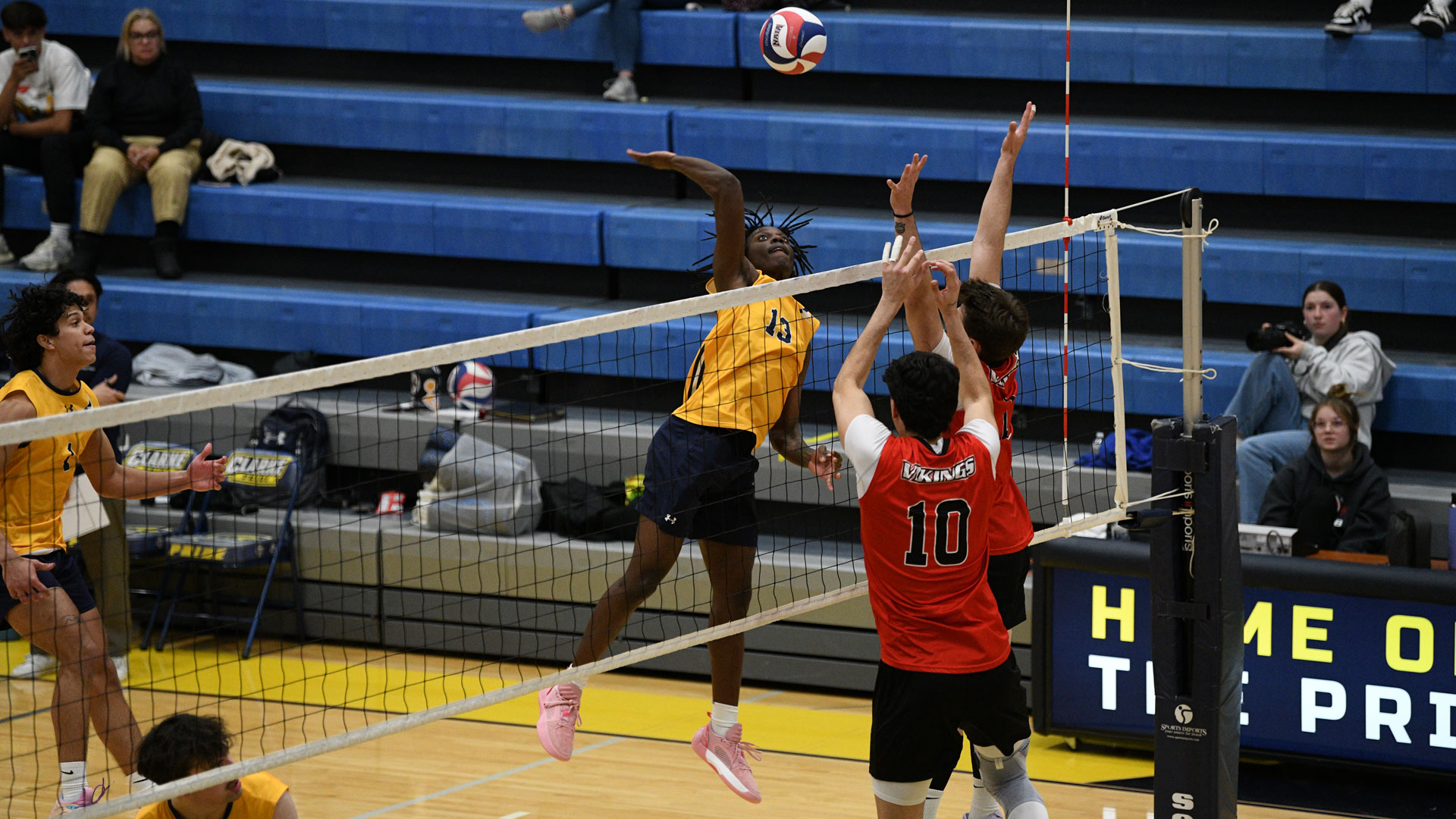 Pride third set rally falls short in 3-0 loss to Grand View