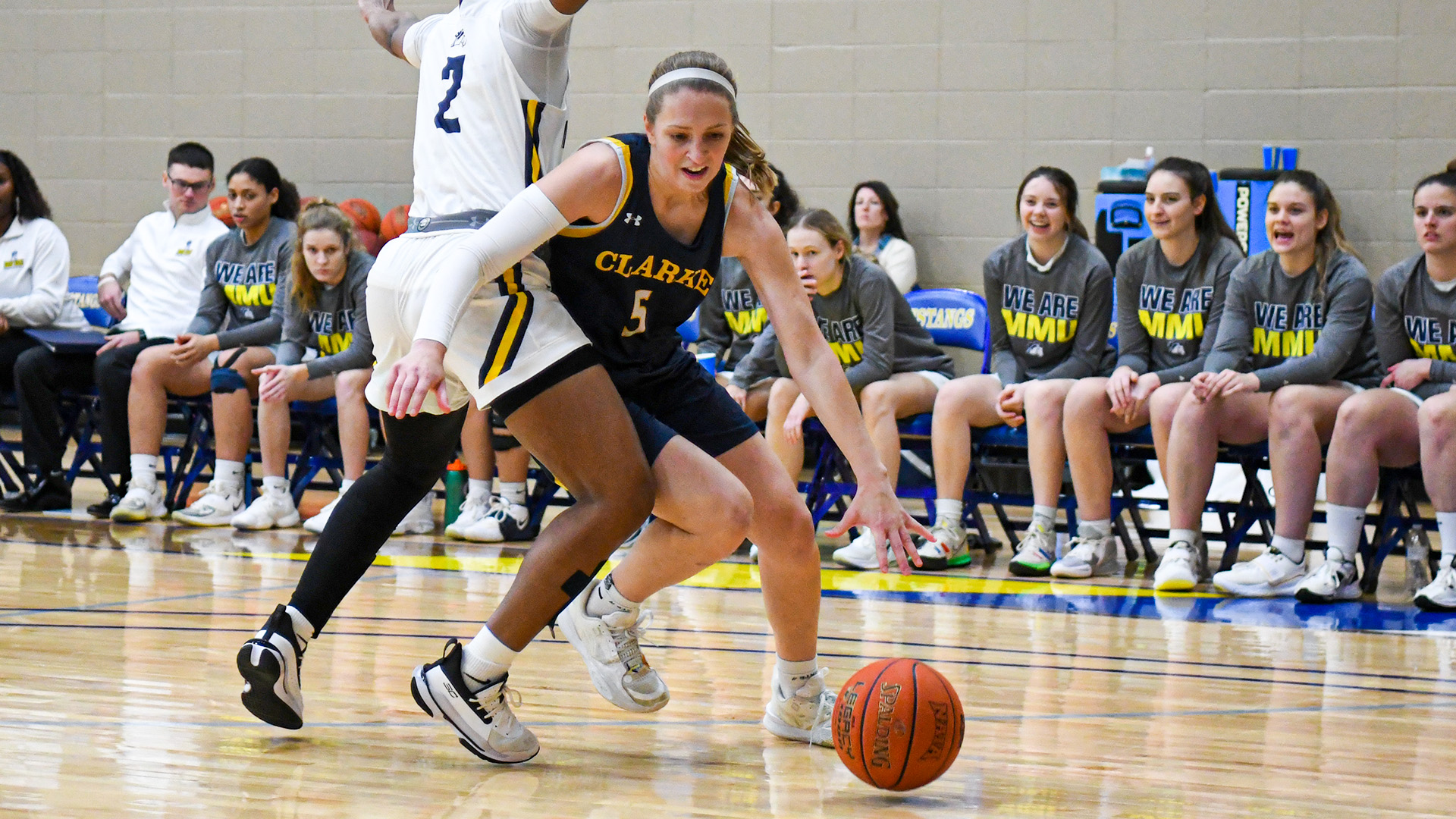 McDermott Scores 20, Pride Beat Pirates 81-42