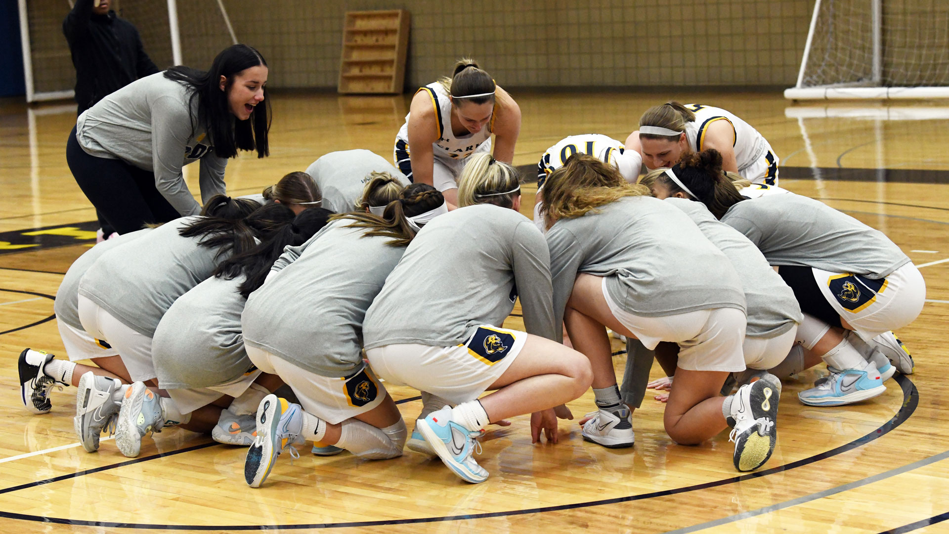 Pride women's basketball holds steady at No. 8 in the NAIA Coaches' Poll