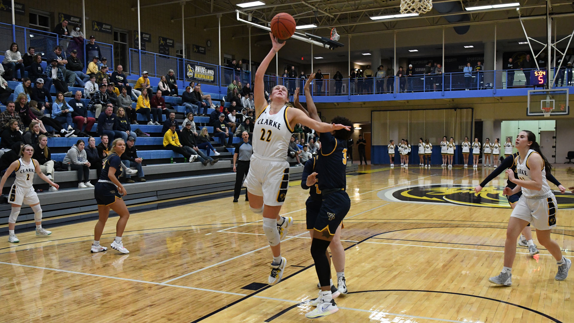 Kelchen reaches 1,000 points, Pride win big over Statesmen