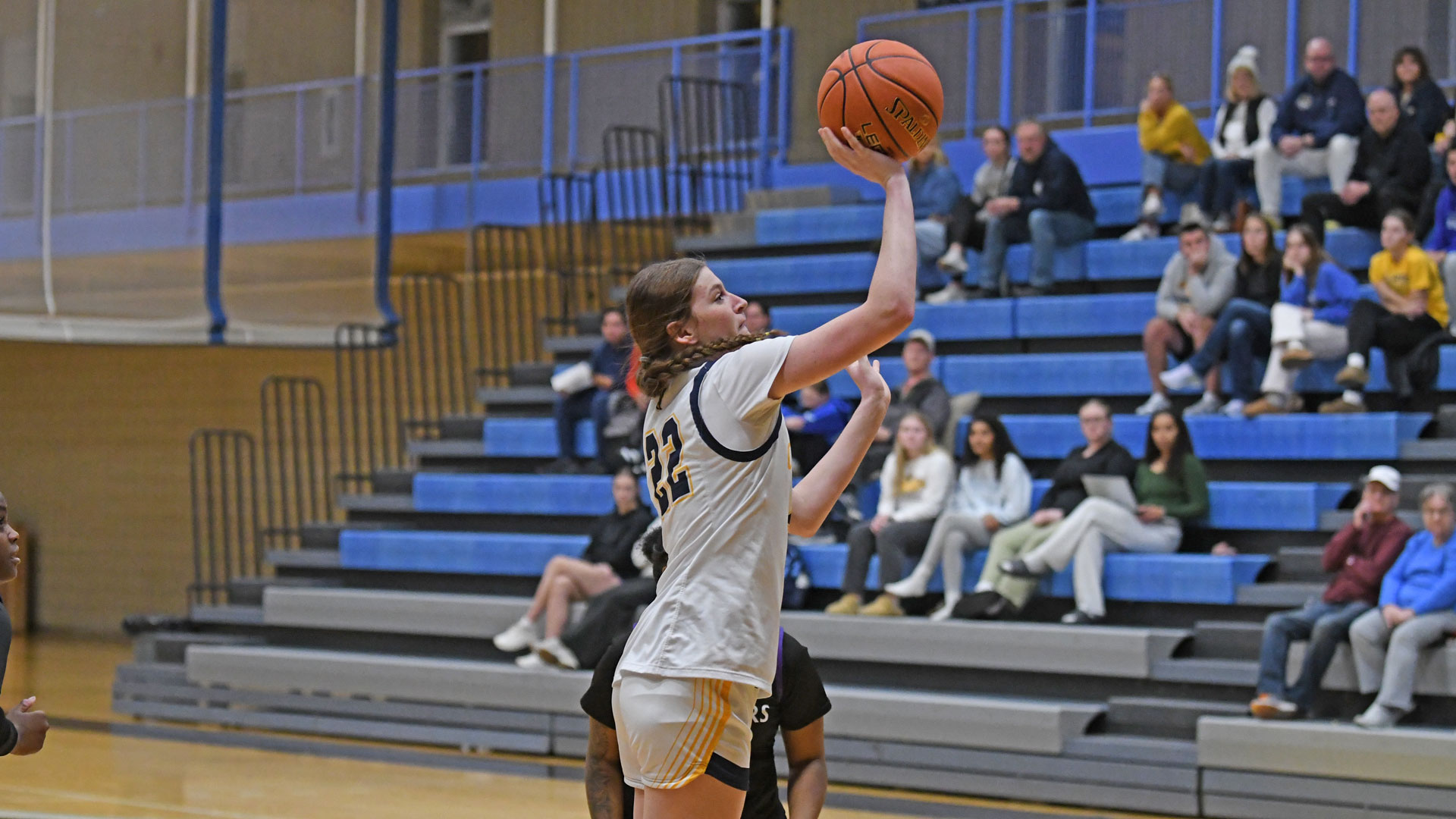 Pride hang on to late lead at Graceland for first Heart win