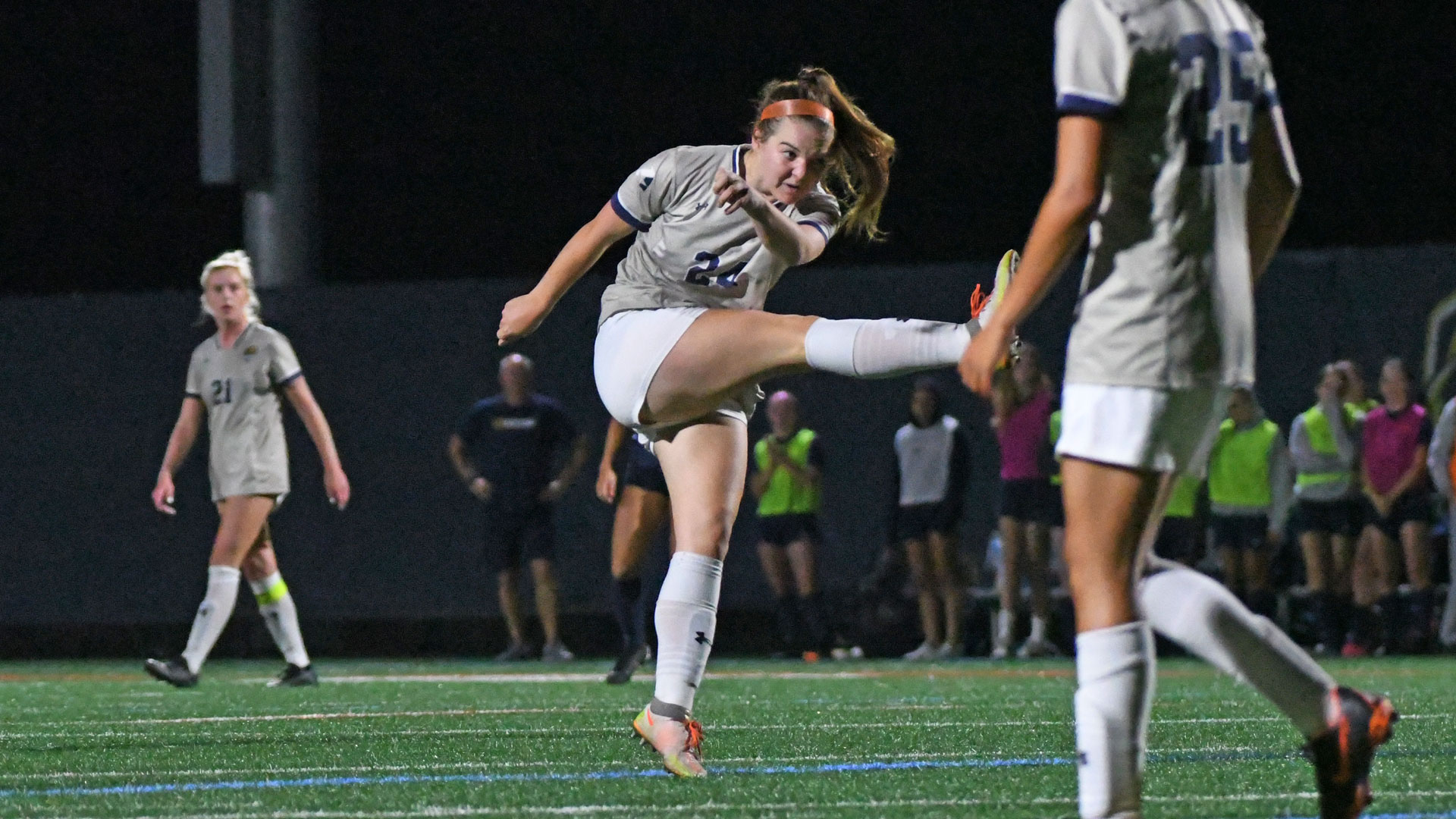 Lashomb, Miller Lift Pride to 4th Straight Victory